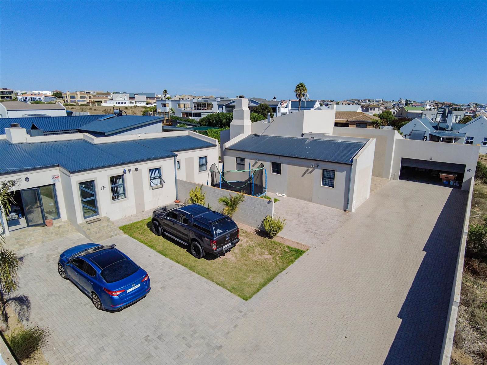 5 Bed House in Myburgh Park photo number 4