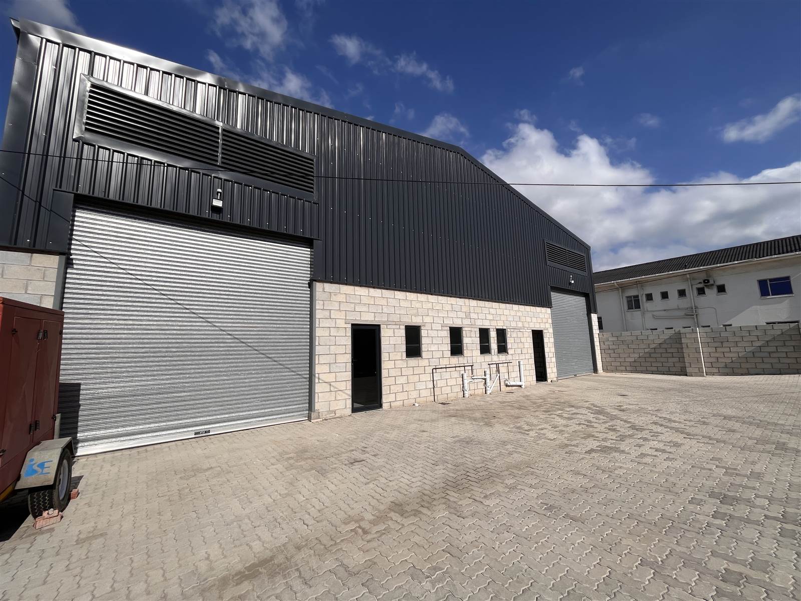 300  m² Commercial space in Cotswold photo number 4