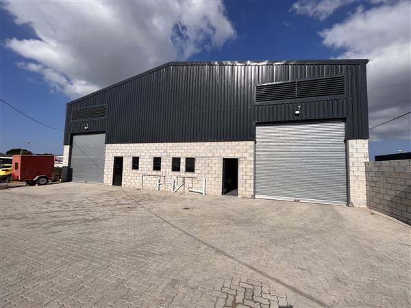 300  m² Commercial space in Cotswold