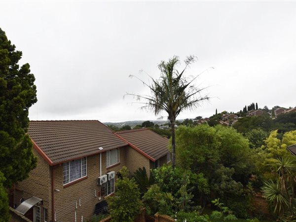 3 Bedroom Townhouse 3 Bedroom Townhouse