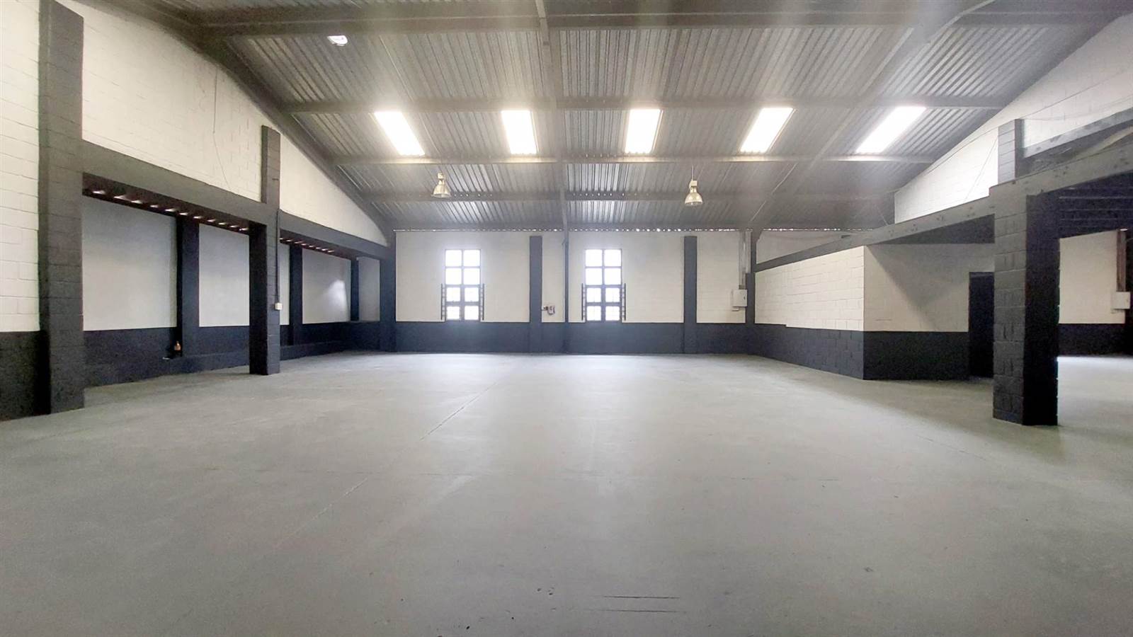 611.63  m² Commercial space in Walmer photo number 9
