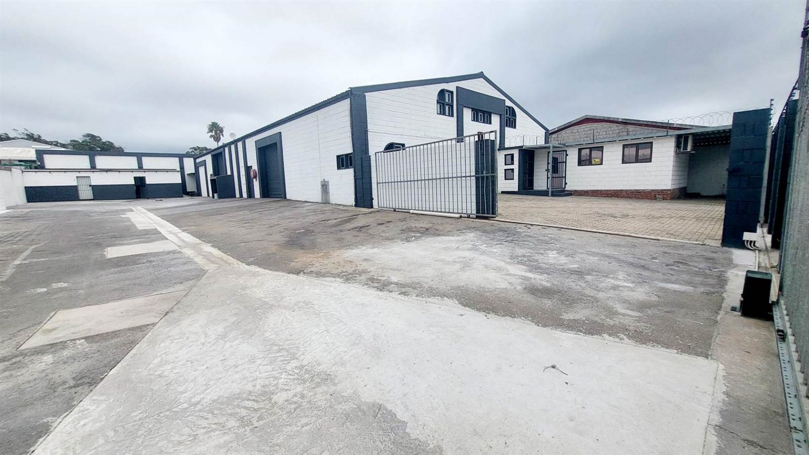 611.63  m² Commercial space in Walmer photo number 18