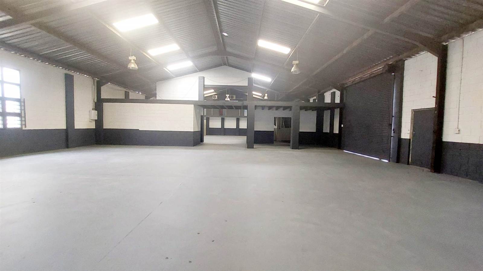 611.63  m² Commercial space in Walmer photo number 11