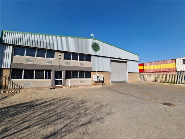 1 584  m² Industrial space