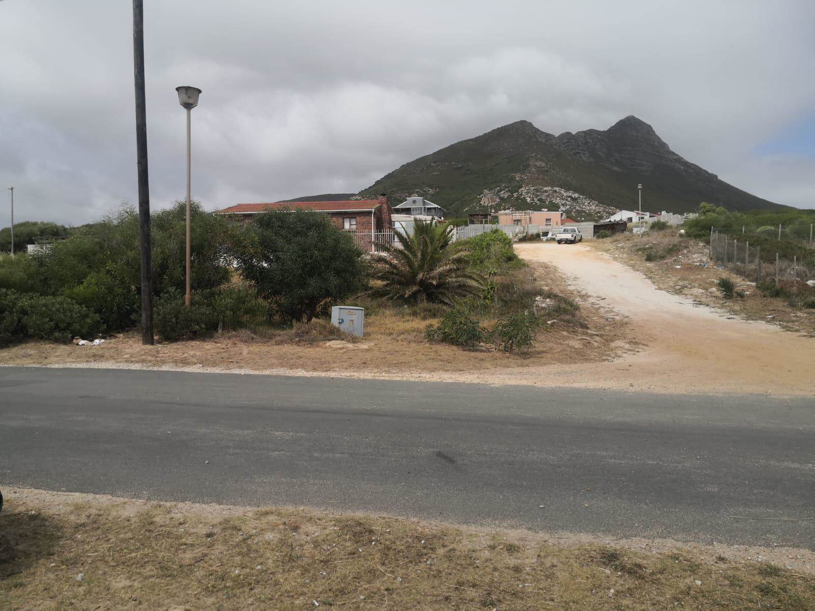 584 m² Land available in Hawston photo number 1