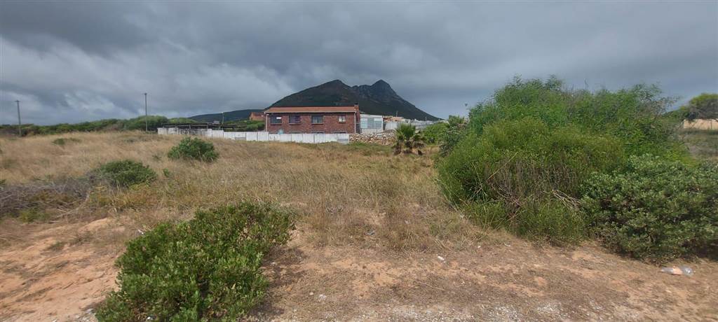 584 m² Land available in Hawston photo number 3