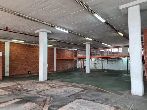 455  m² Industrial space