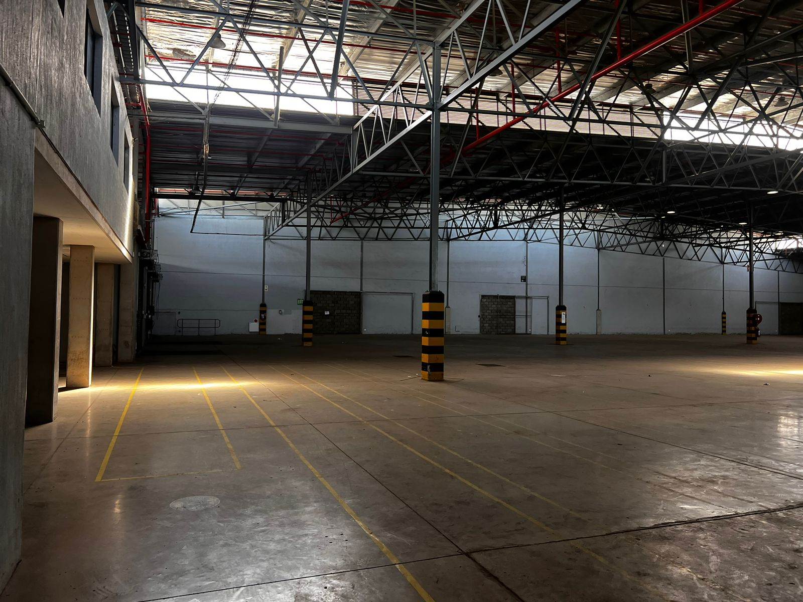 4000  m² Industrial space in Riverhorse Valley photo number 13