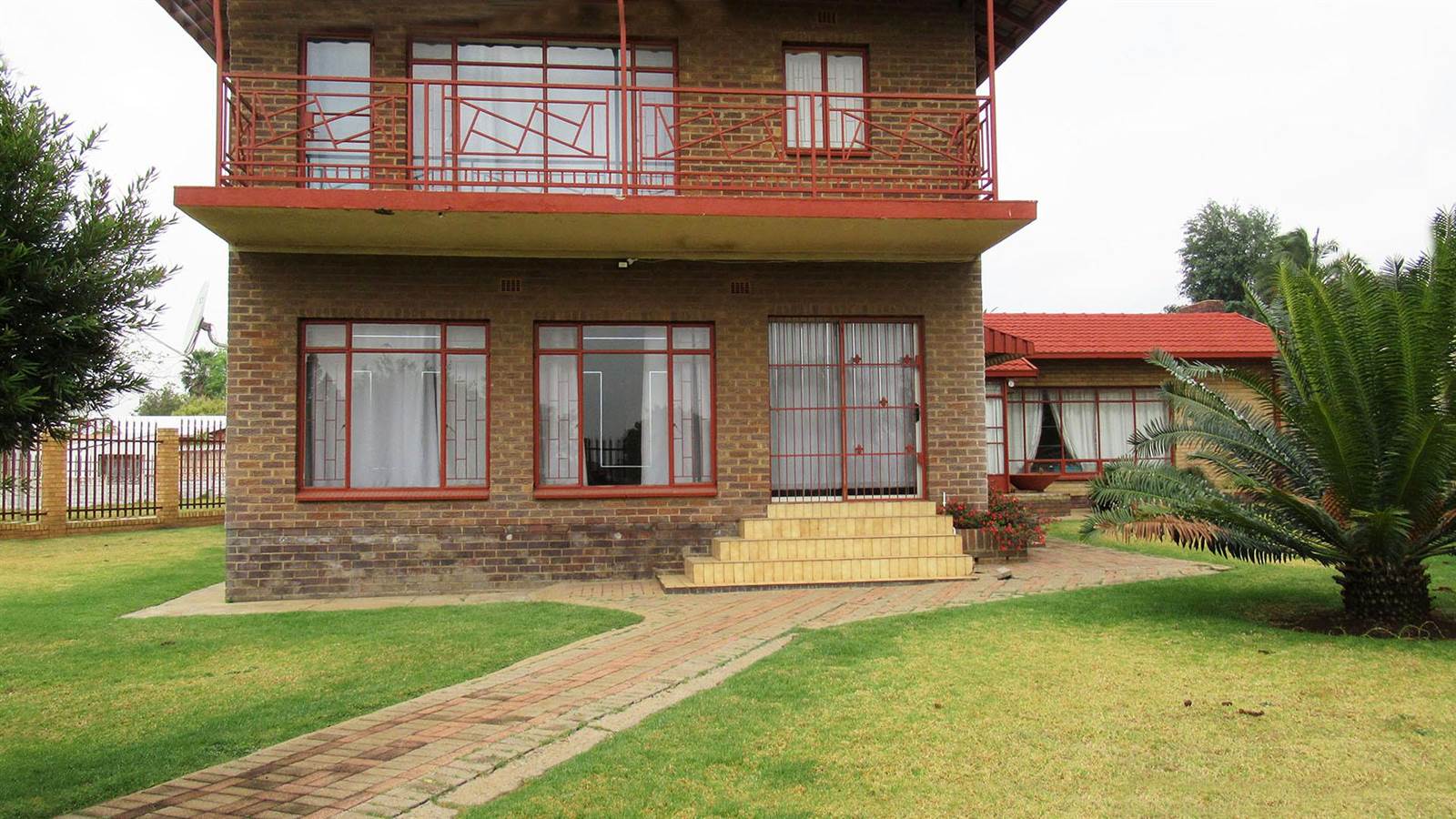 4 Bed House in Brenthurst photo number 1