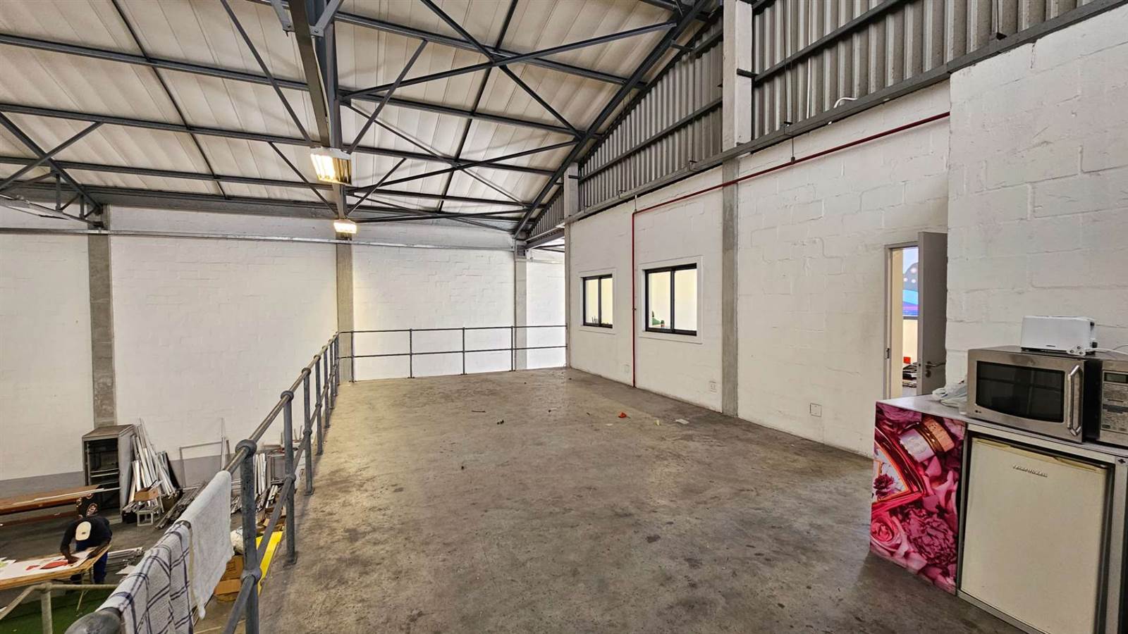 404  m² Industrial space in Airport Industria photo number 5