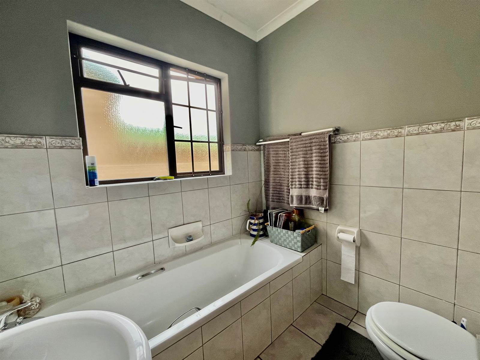 2 Bed Townhouse in Swellendam photo number 22