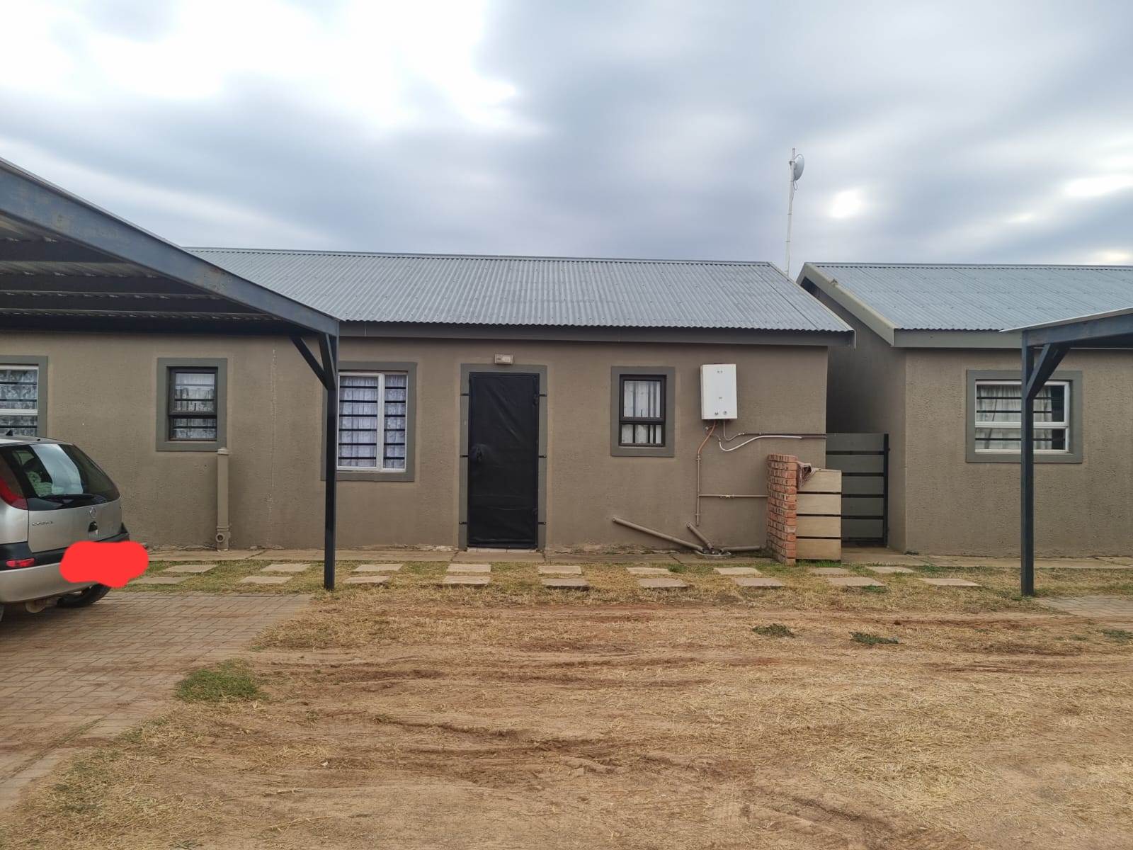 3 Bed Townhouse in Quaggafontein photo number 2