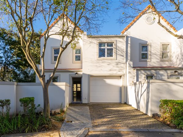 3 Bedroom Townhouse 3 Bedroom Townhouse