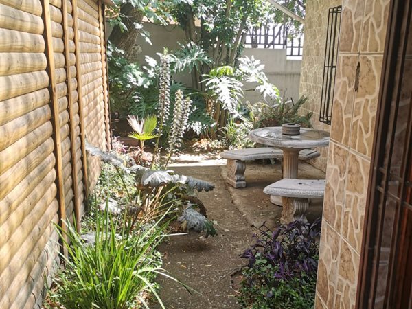 2 Bed Garden Cottage