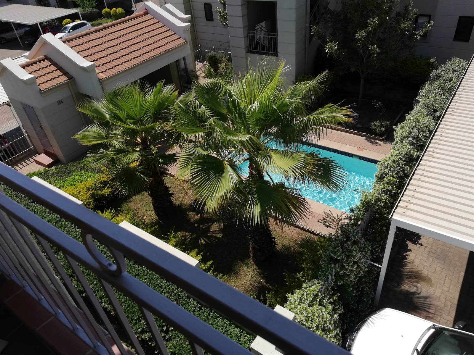 2 Bed Apartment in Olifantsfontein photo number 1