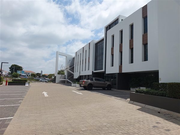 2592  m² Commercial space