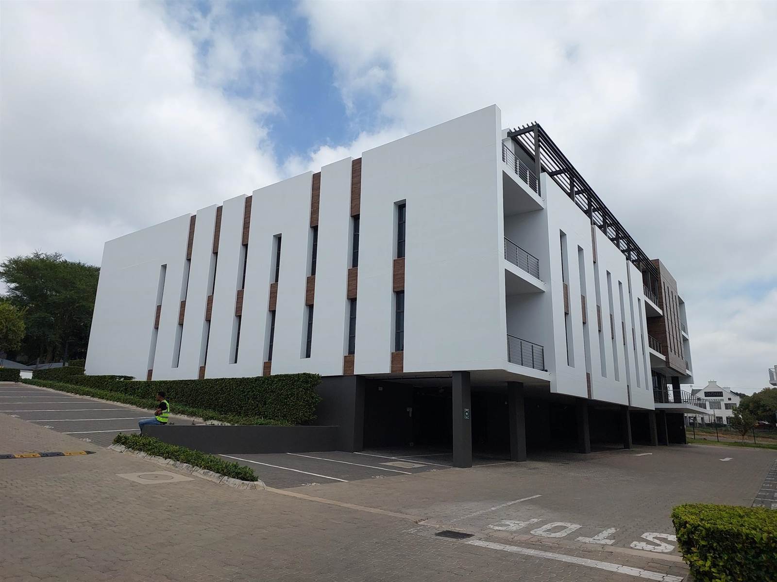 2592  m² Commercial space in Bryanston photo number 2