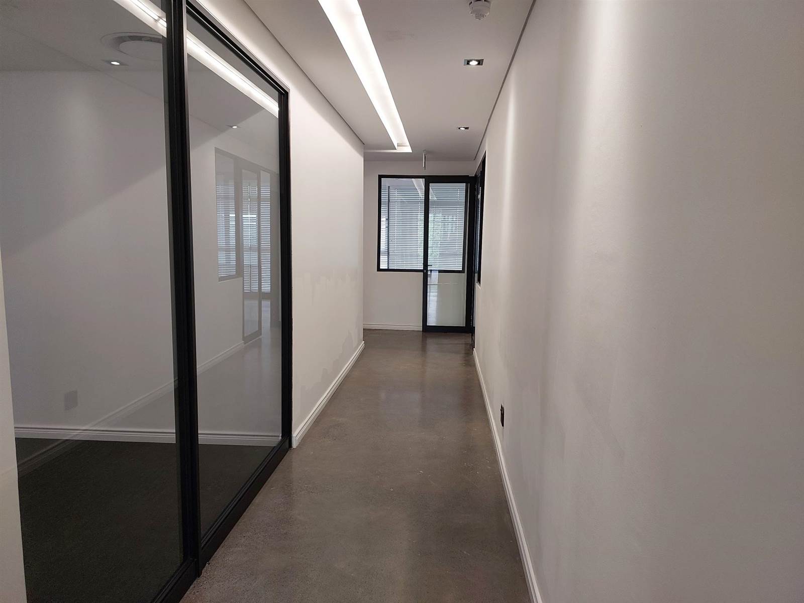2592  m² Commercial space in Bryanston photo number 24
