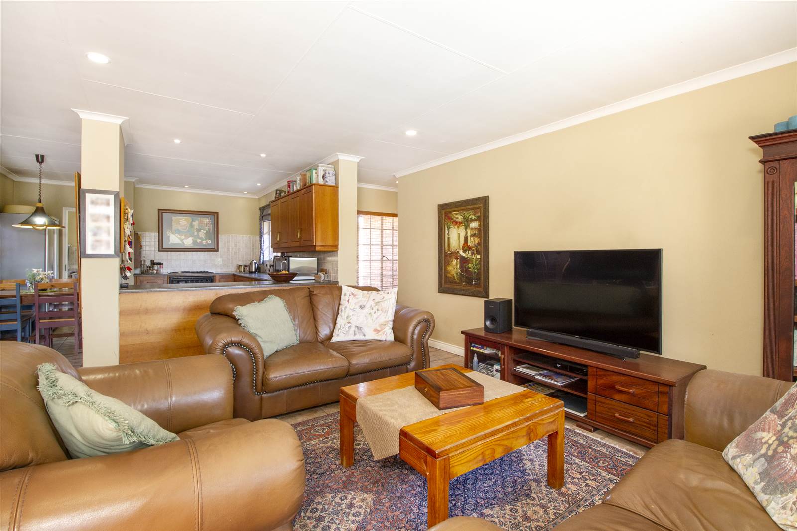 4 Bed House in Mooikloof Equestrian Estate photo number 13