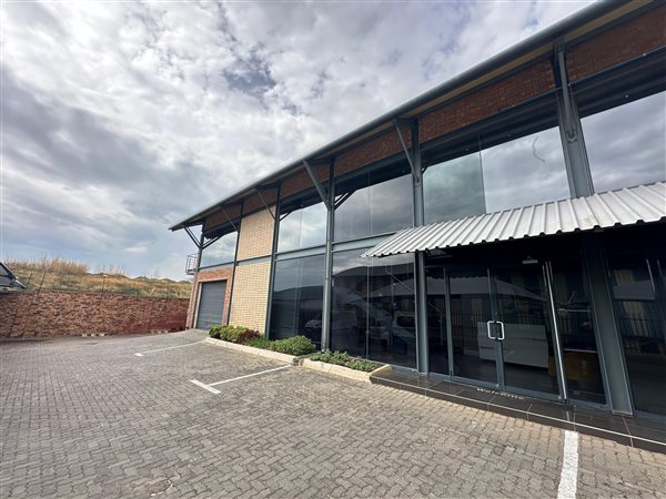 450  m² Industrial space in North Riding