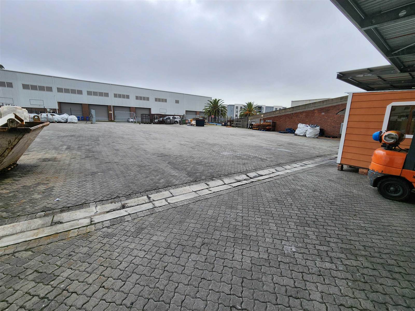 1588  m² Industrial space in Bellville South photo number 21