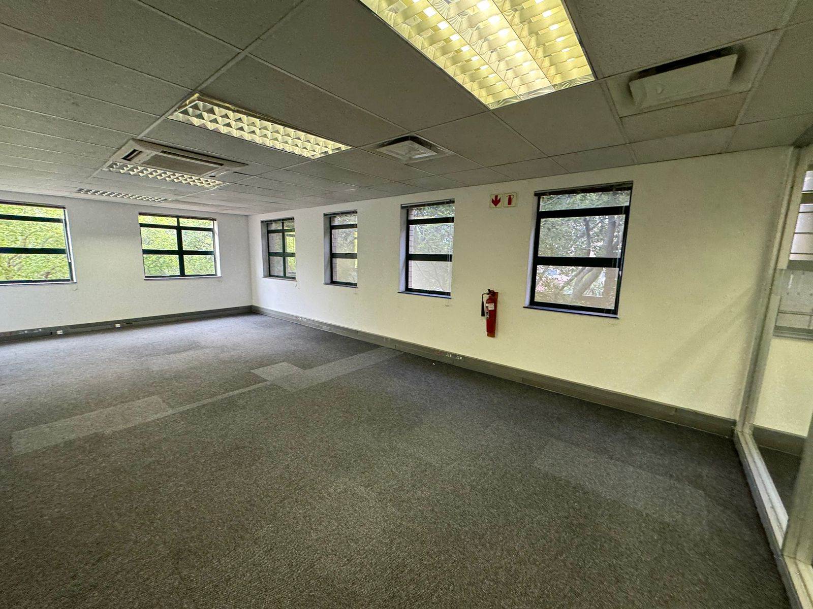 527  m² Commercial space in Sunninghill photo number 12