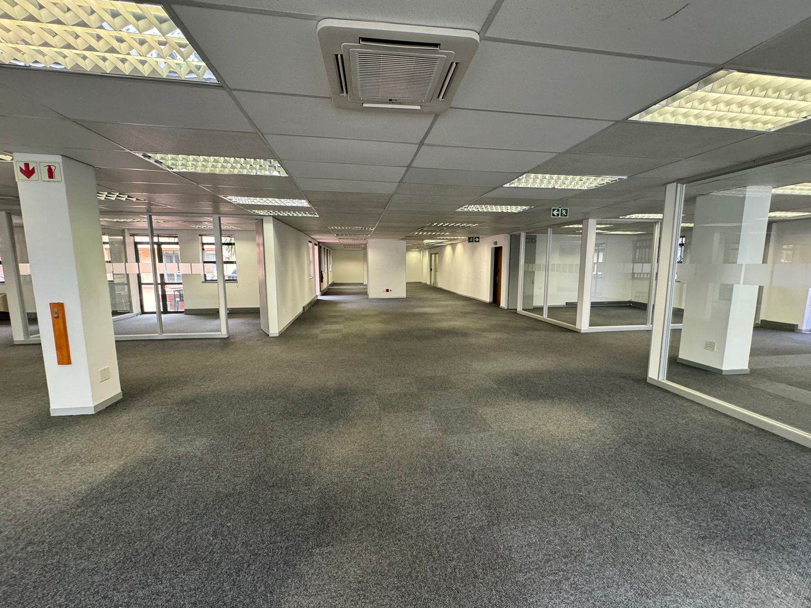 527  m² Commercial space in Sunninghill photo number 25