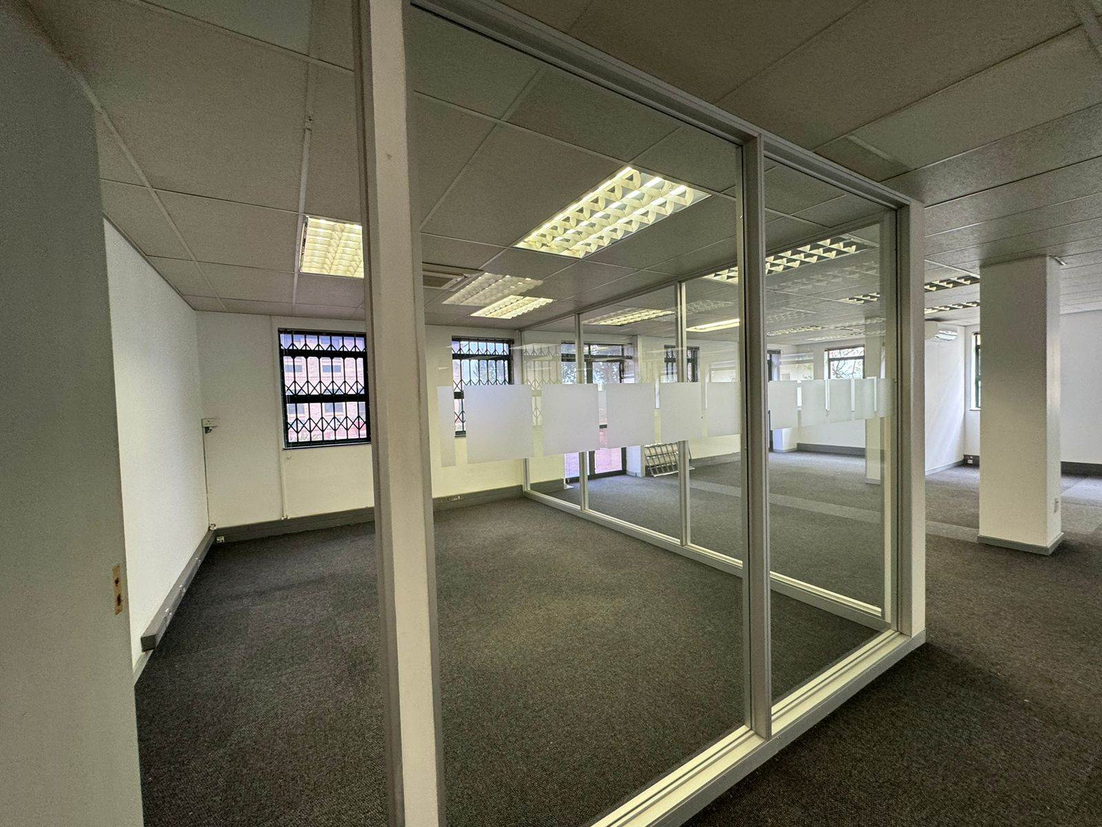 527  m² Commercial space in Sunninghill photo number 18