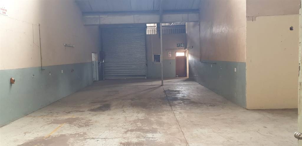 400  m² Commercial space in Tzaneen Industrial photo number 11