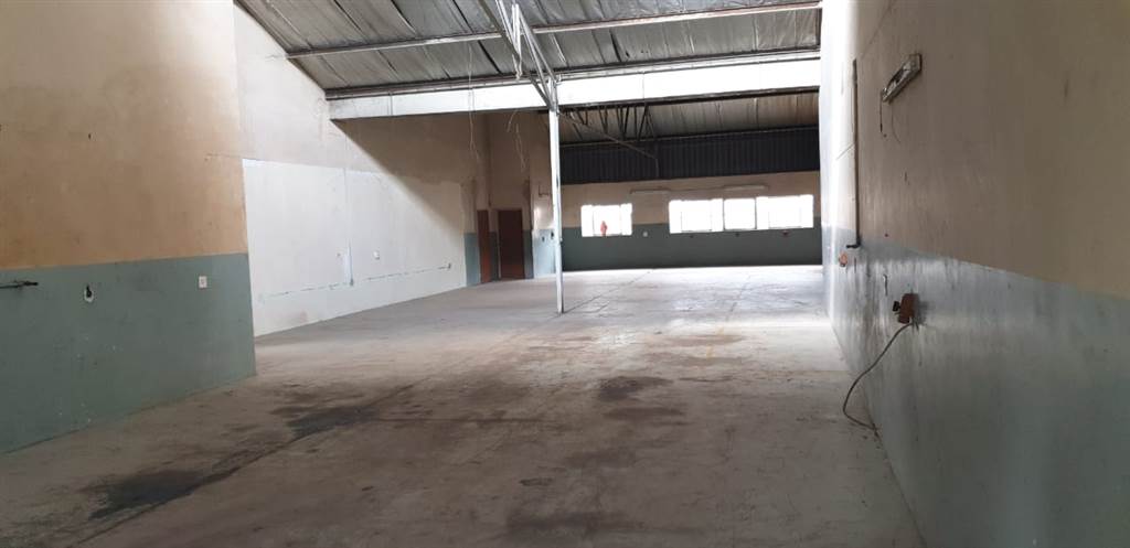 400  m² Commercial space in Tzaneen Industrial photo number 18