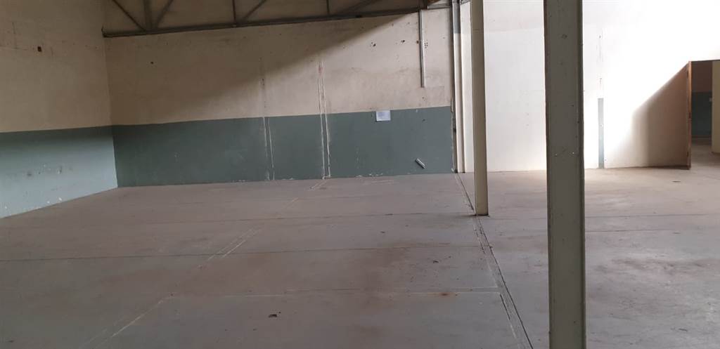 400  m² Commercial space in Tzaneen Industrial photo number 4