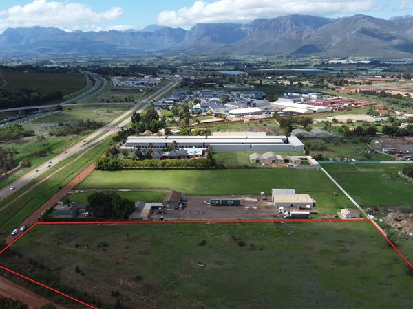 2 ha Land available in Paarl
