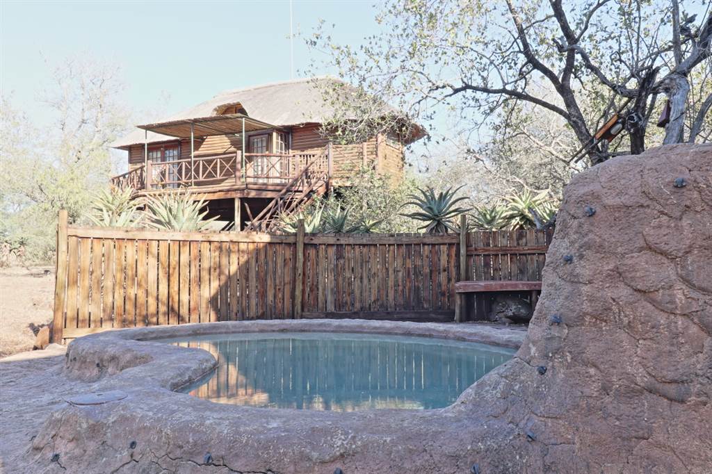 2 Bed House in Marloth Park photo number 6