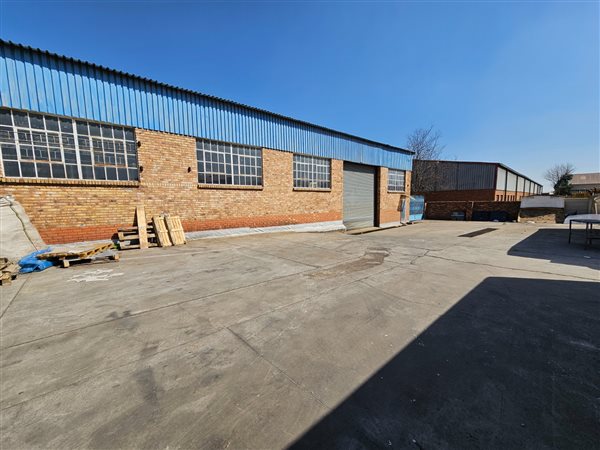 2 221  m² Industrial space