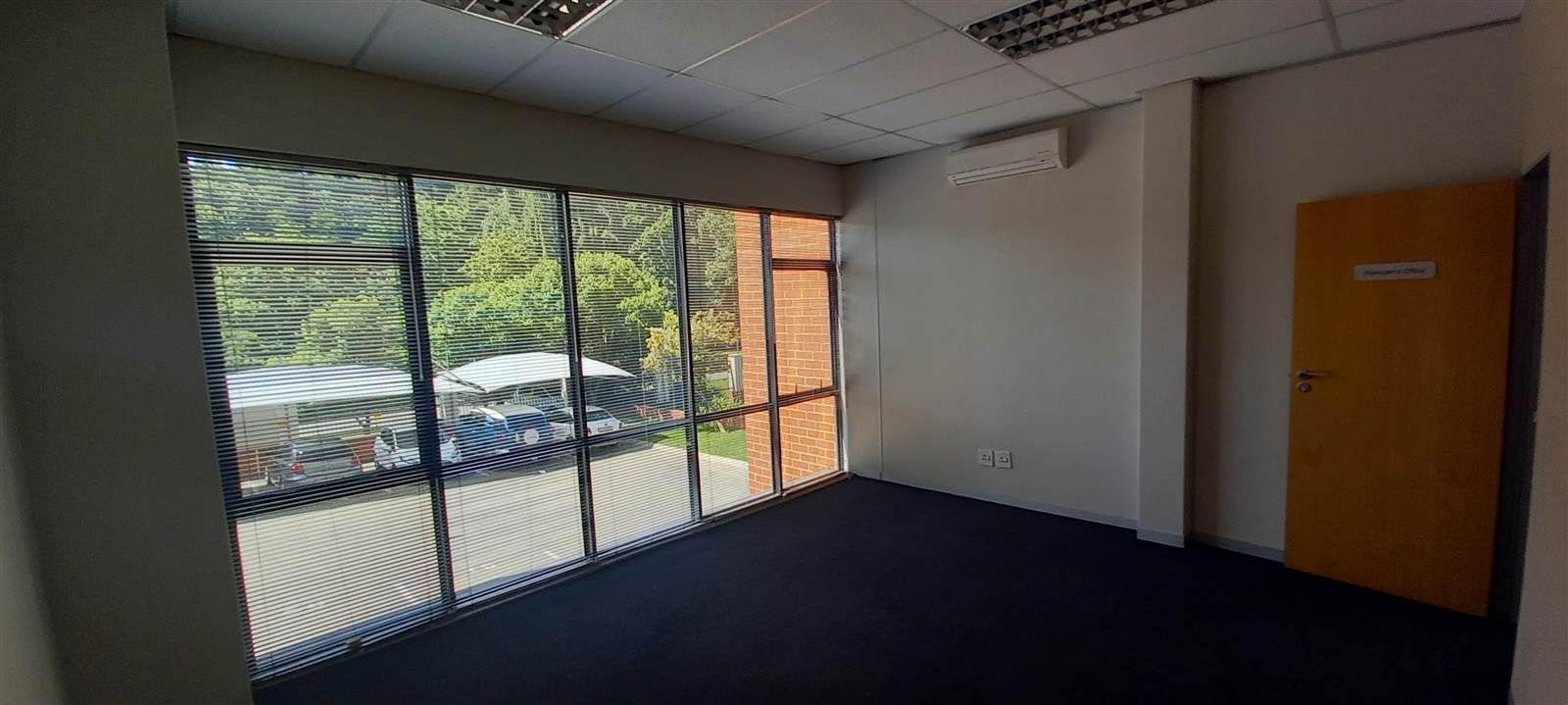 220  m² Commercial space in Bedfordview photo number 8