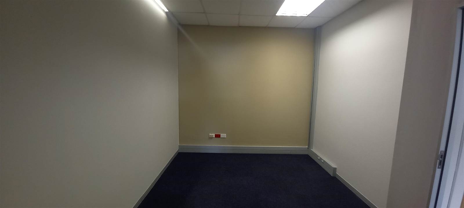220  m² Commercial space in Bedfordview photo number 12