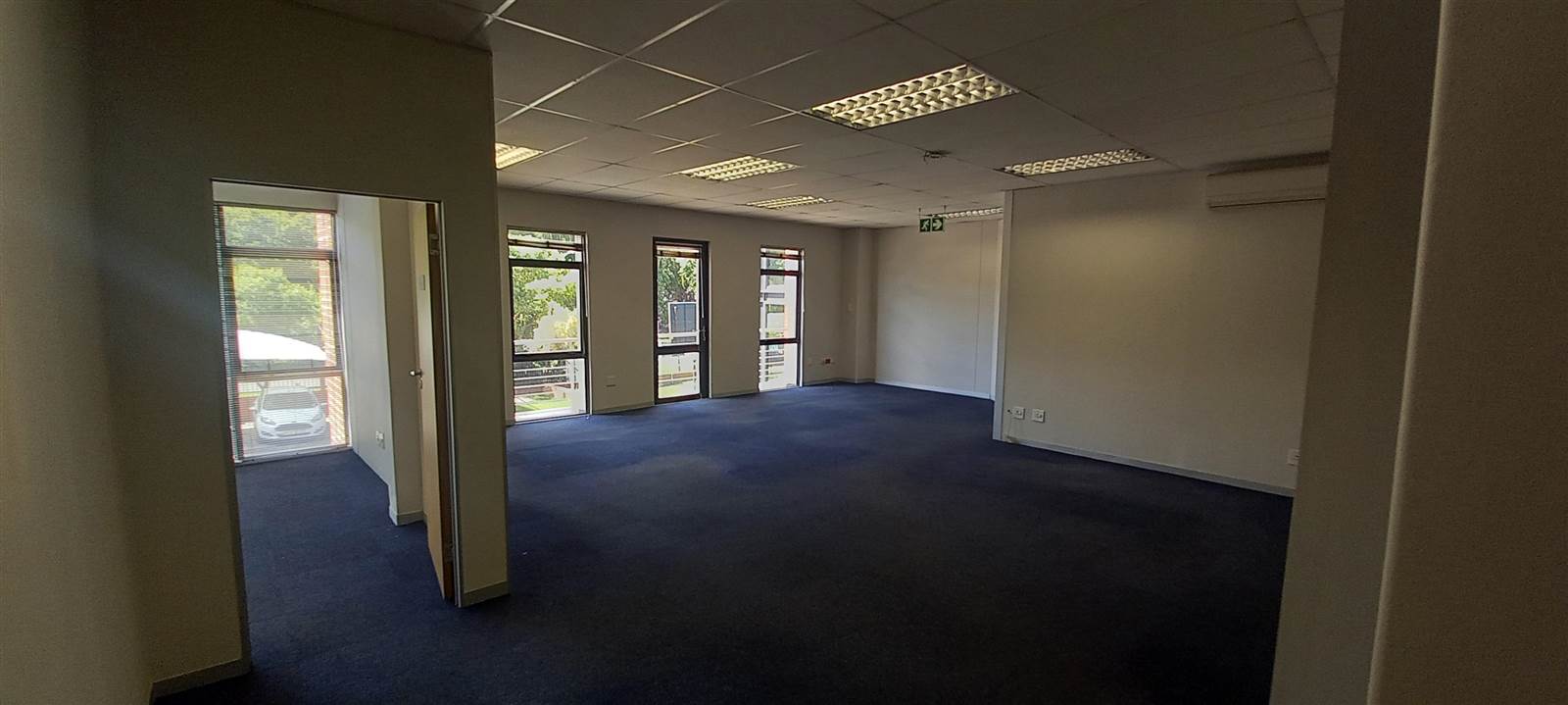 220  m² Commercial space in Bedfordview photo number 13