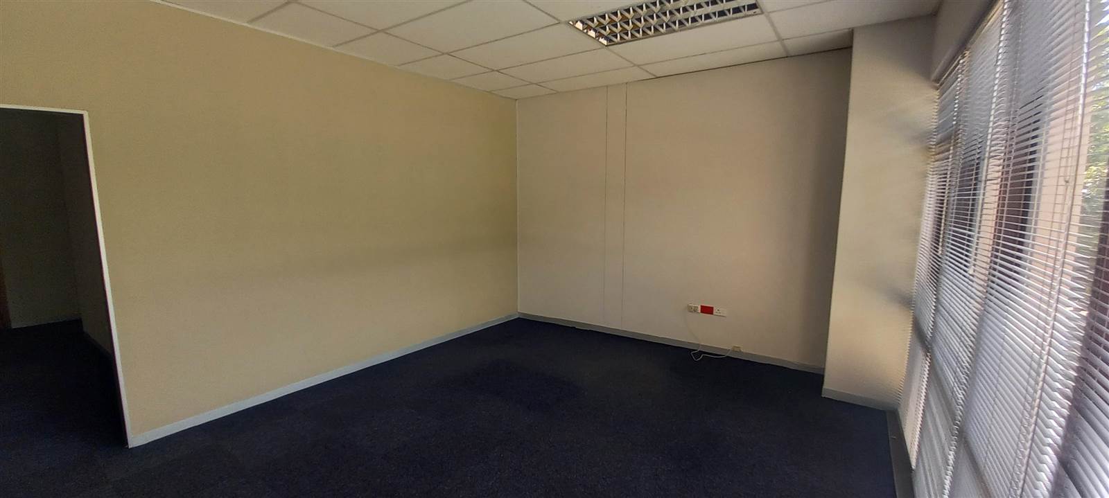220  m² Commercial space in Bedfordview photo number 9