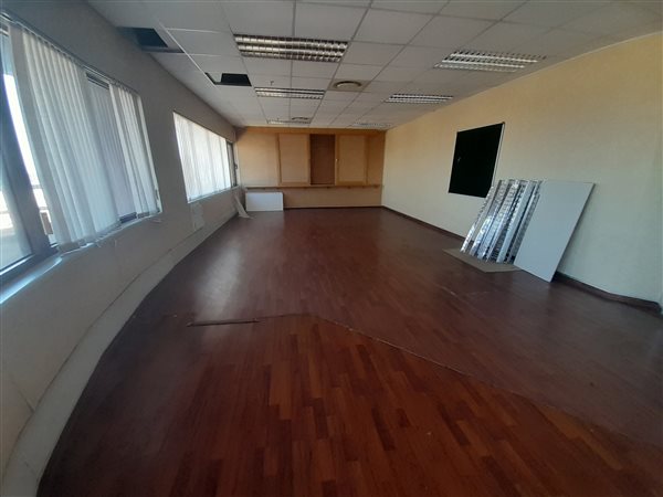 421.299987792969  m² Commercial space in Durban CBD