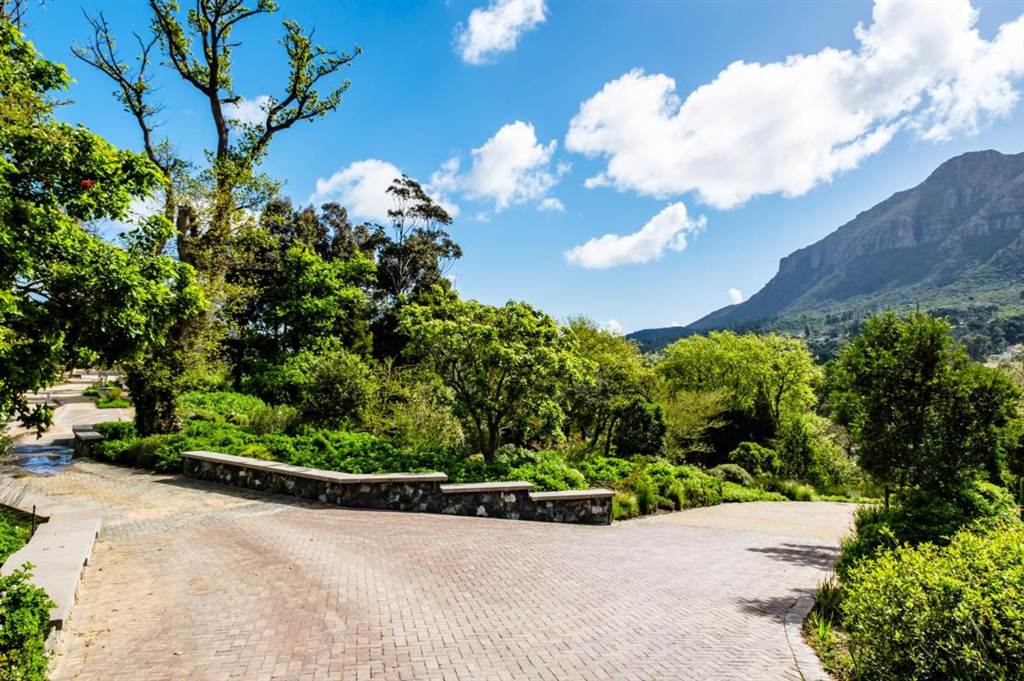 650 m² Land available in Hout Bay and surrounds photo number 2