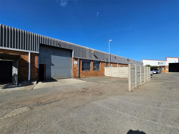 2 496  m² Industrial space