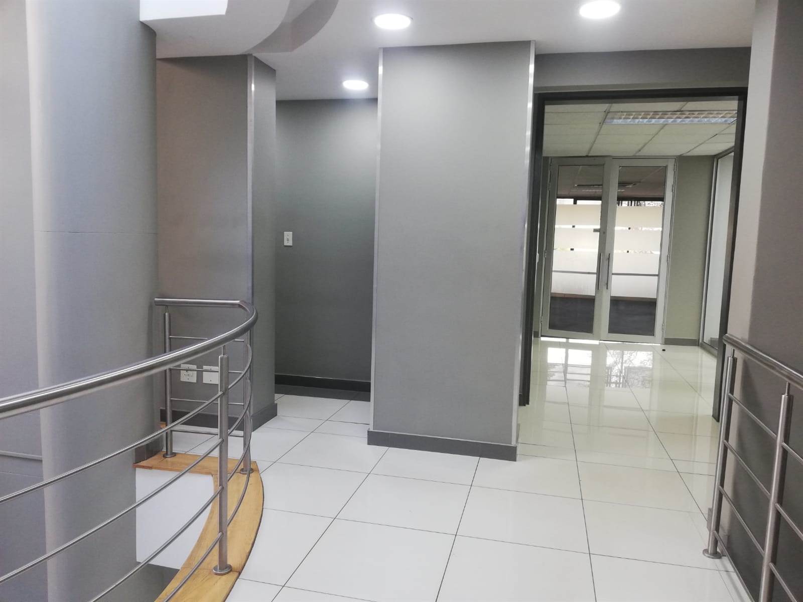 301.8  m² Commercial space in Woodmead photo number 9
