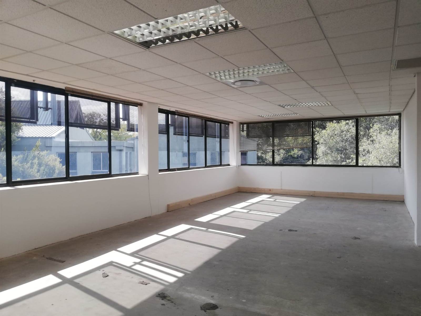 301.8  m² Commercial space in Woodmead photo number 10
