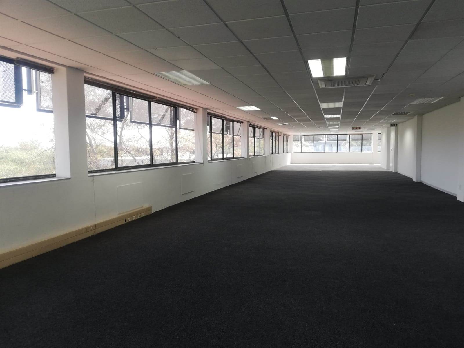 301.8  m² Commercial space in Woodmead photo number 20