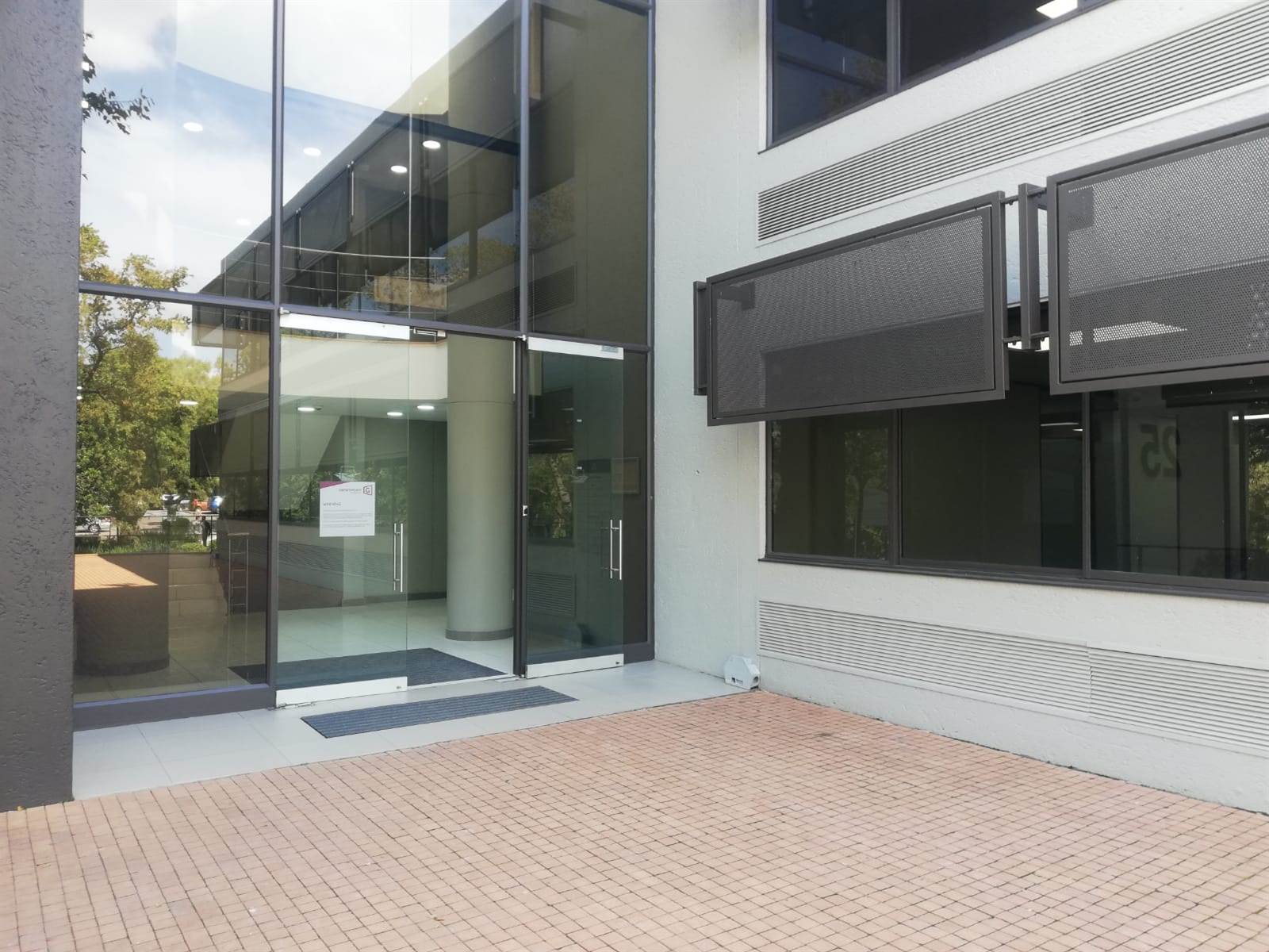 301.8  m² Commercial space in Woodmead photo number 5