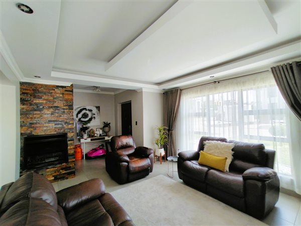 3 Bedroom House 3 Bedroom House