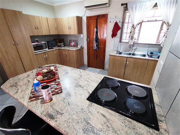 3 Bed Townhouse in Brits Central
