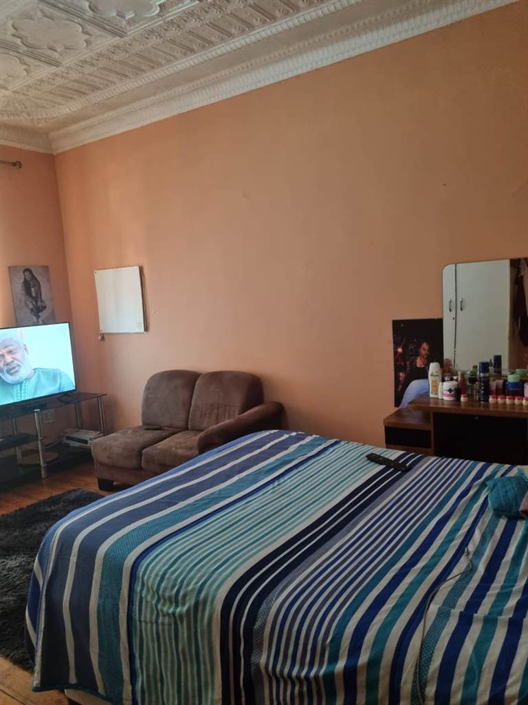 1 Bed Apartment in Benoni CBD photo number 7