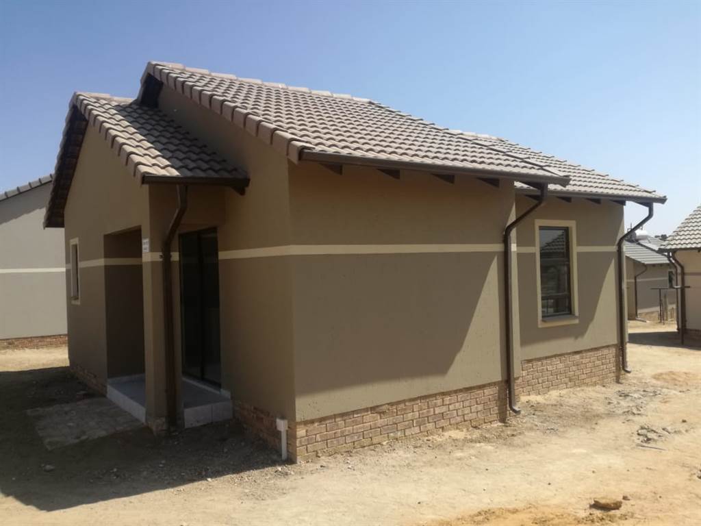 3 Bed House in Bloubosrand photo number 1