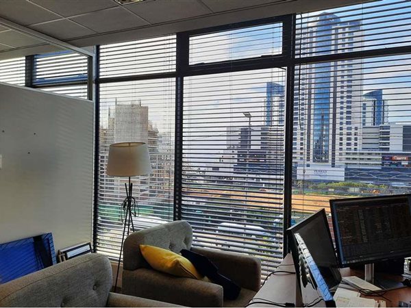 167  m² Commercial space in Umhlanga Rocks